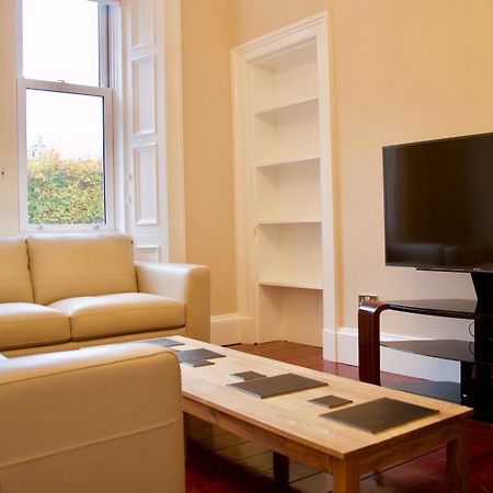 2 Bedroom Flat Off Leith Walk Accommodates 7 Edinburgh Exterior foto