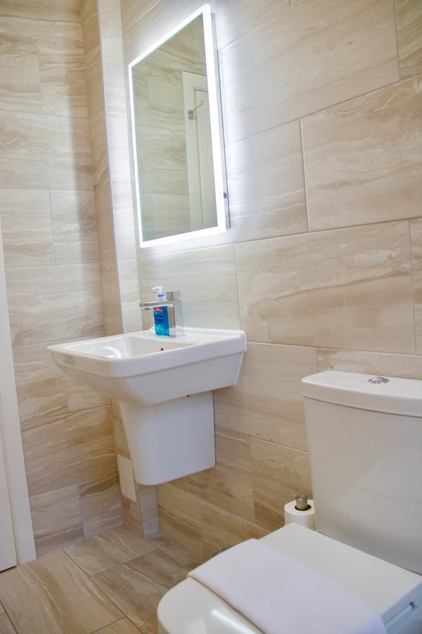 2 Bedroom Flat Off Leith Walk Accommodates 7 Edinburgh Exterior foto